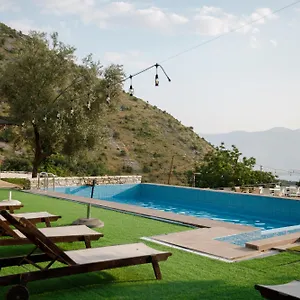 https://bujtina-maria.albaniahotels.org
